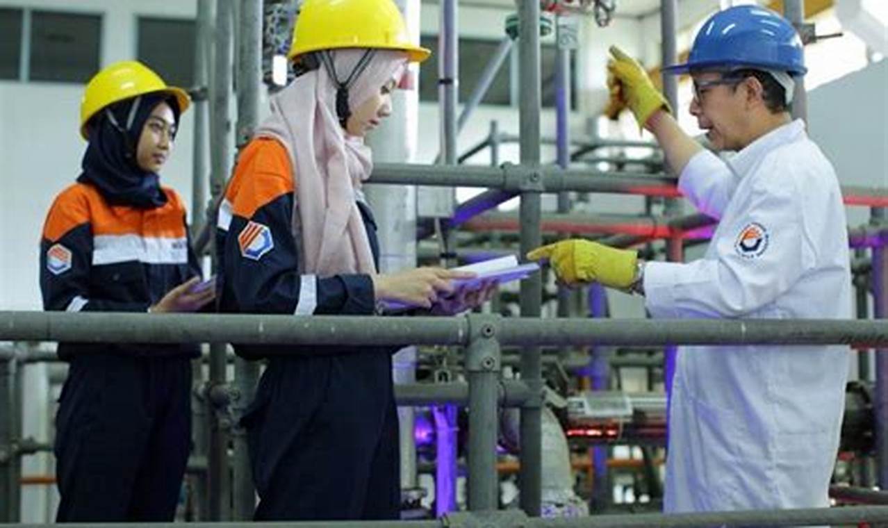 Manfaat Praktek Kerja Industri: Temukan 7 Manfaat Menarik yang Menanti